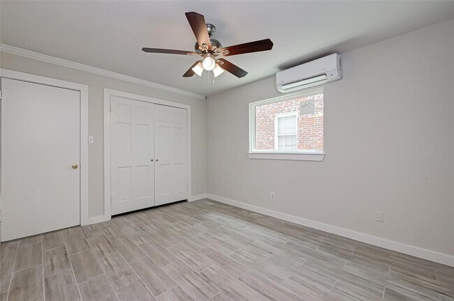Building Photo - 1747 Wroxton Ct