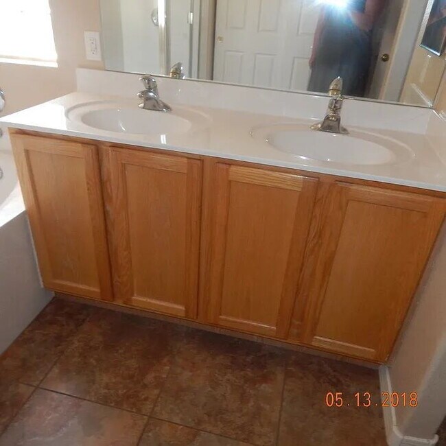 Building Photo - Rancho Sahuarita