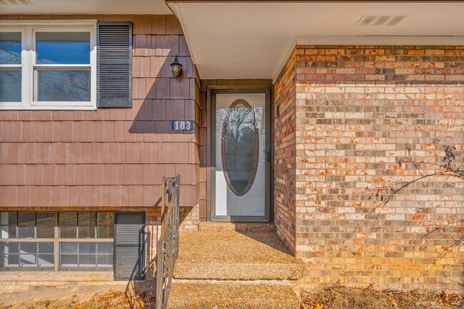 Building Photo - 3 Bedroom 2 Bath Country Home For Rent in Dover!