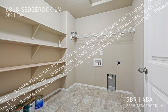 Building Photo - 6818 Sedgerock Ln