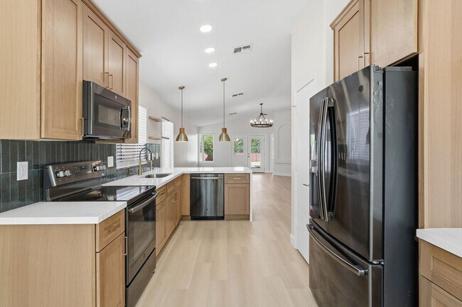 Building Photo - Stunning Home in North Phoenix