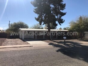 Building Photo - Spacious Eastside Property w/ Fenced Yard