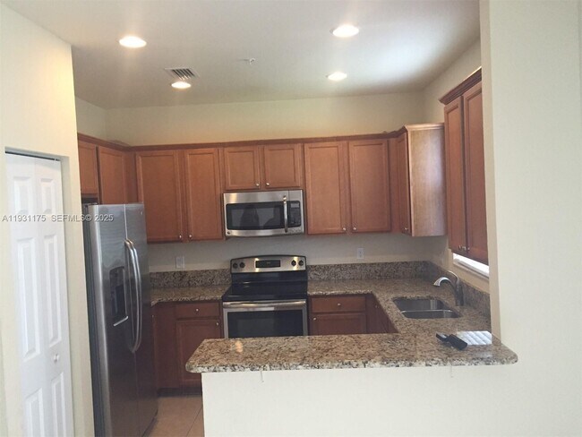 Building Photo - 12446 Emerald Creek Ct