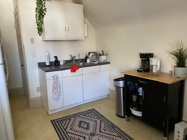Kitchen - 1360 Denniston St