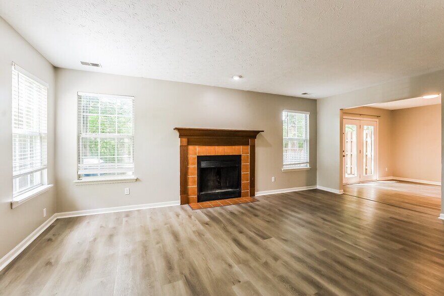 Building Photo - 5223 Pin Oak Dr