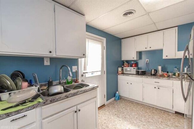 Building Photo - Blacksburg, Very spacious 2 BR / 2 BA, Available in August