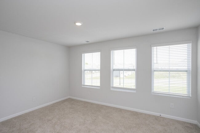 Building Photo - 2972 Mallard Dr