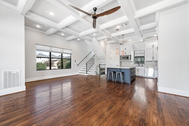 Building Photo - 5733 Winsome Ln
