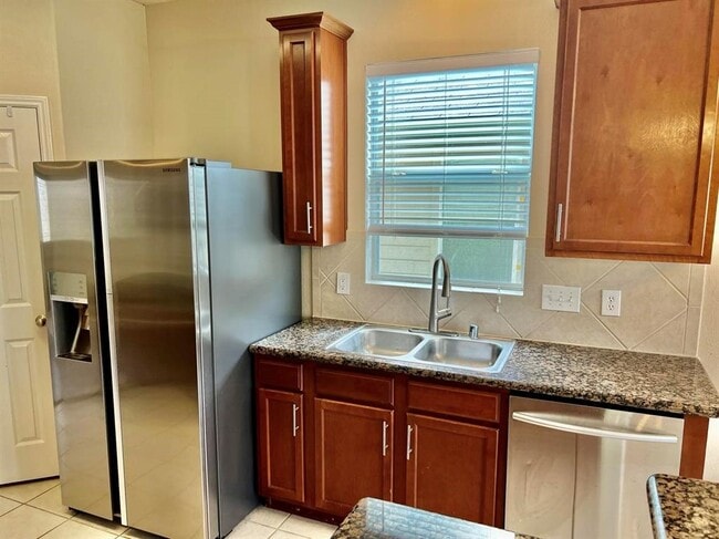 Building Photo - 25106 Hazel Ranch Dr