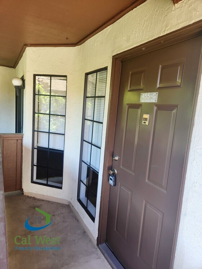 Building Photo - 01248 - % - Costa Mesa Terrace #G