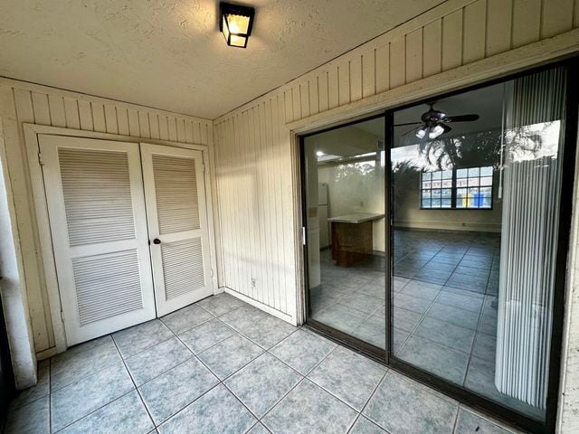 Building Photo - 4247 Oak Terrace Dr