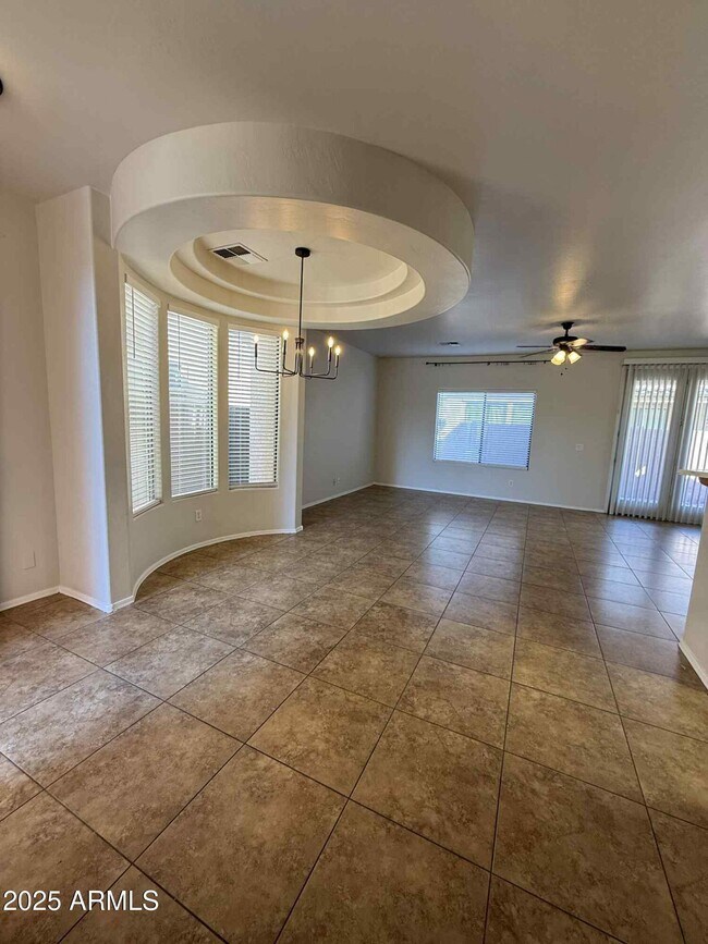 Building Photo - 4522 W Branham Ln