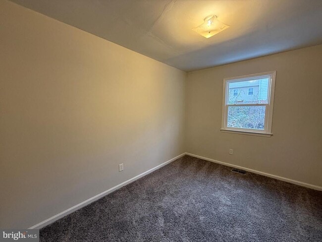 Building Photo - 4 Manchester Ct