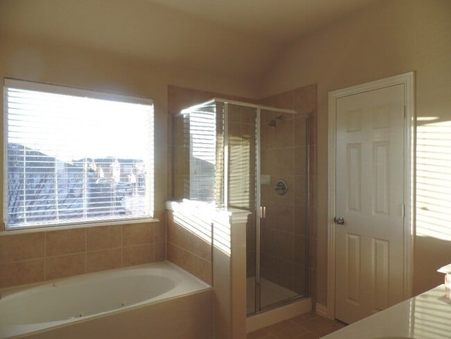 Building Photo - 7213 Middleburg Dr