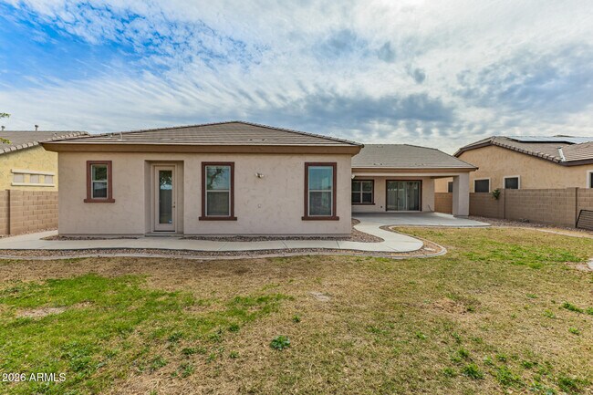 Building Photo - 15468 W Coolidge St