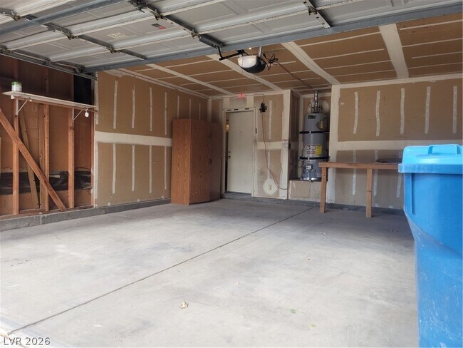 Building Photo - 5712 Swimmer Dr