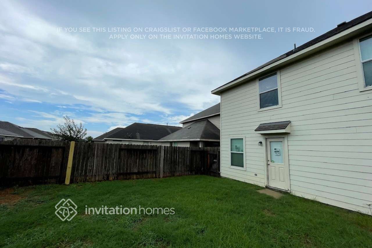 Building Photo - 18723 N Lyford Dr