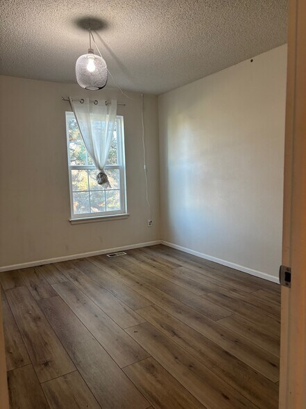 Building Photo - 22 Amesbury St