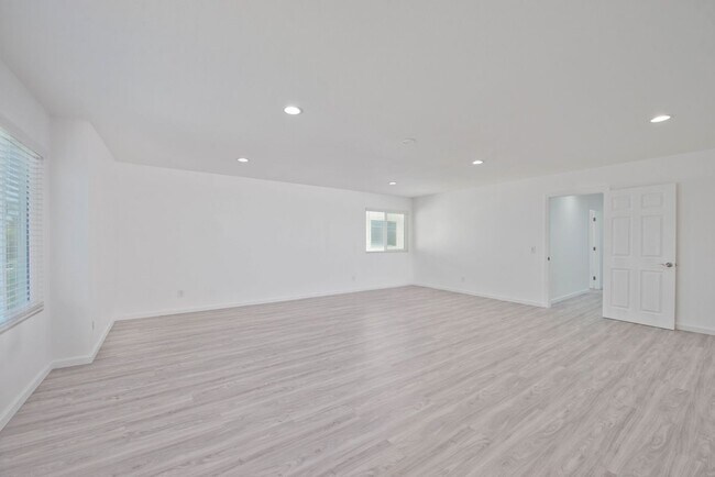 Building Photo - 20227 Elkwood St