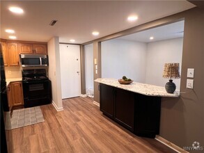 Building Photo - 149 Denrose Dr
