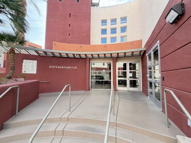 Building Photo - Terrific 2-Bedroom Condo in Guard gated community