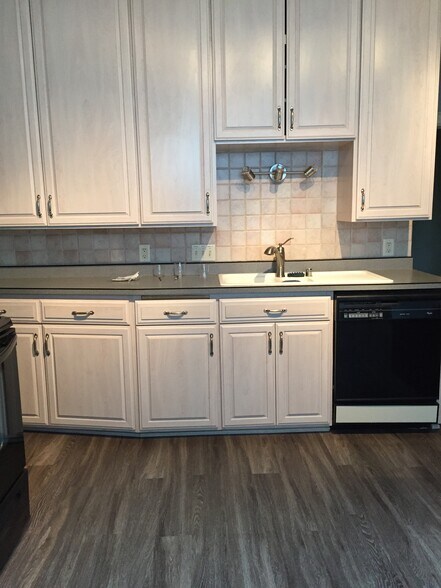 Kitchen - 2520 N Frederick Ave
