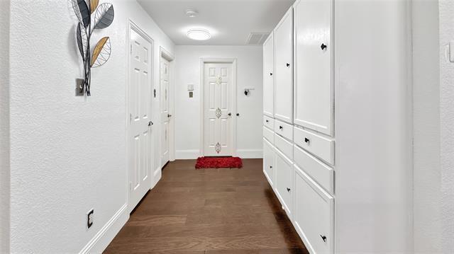 Building Photo - 7848 Ravens Cliff Dr