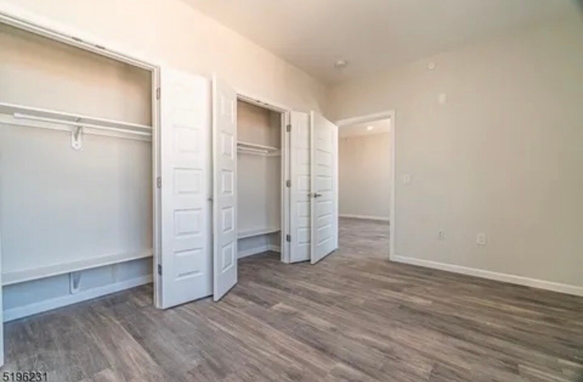 Building Photo - 9 Clark St