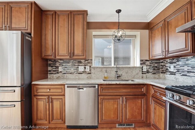 Building Photo - 1625 Emerald Pines Dr