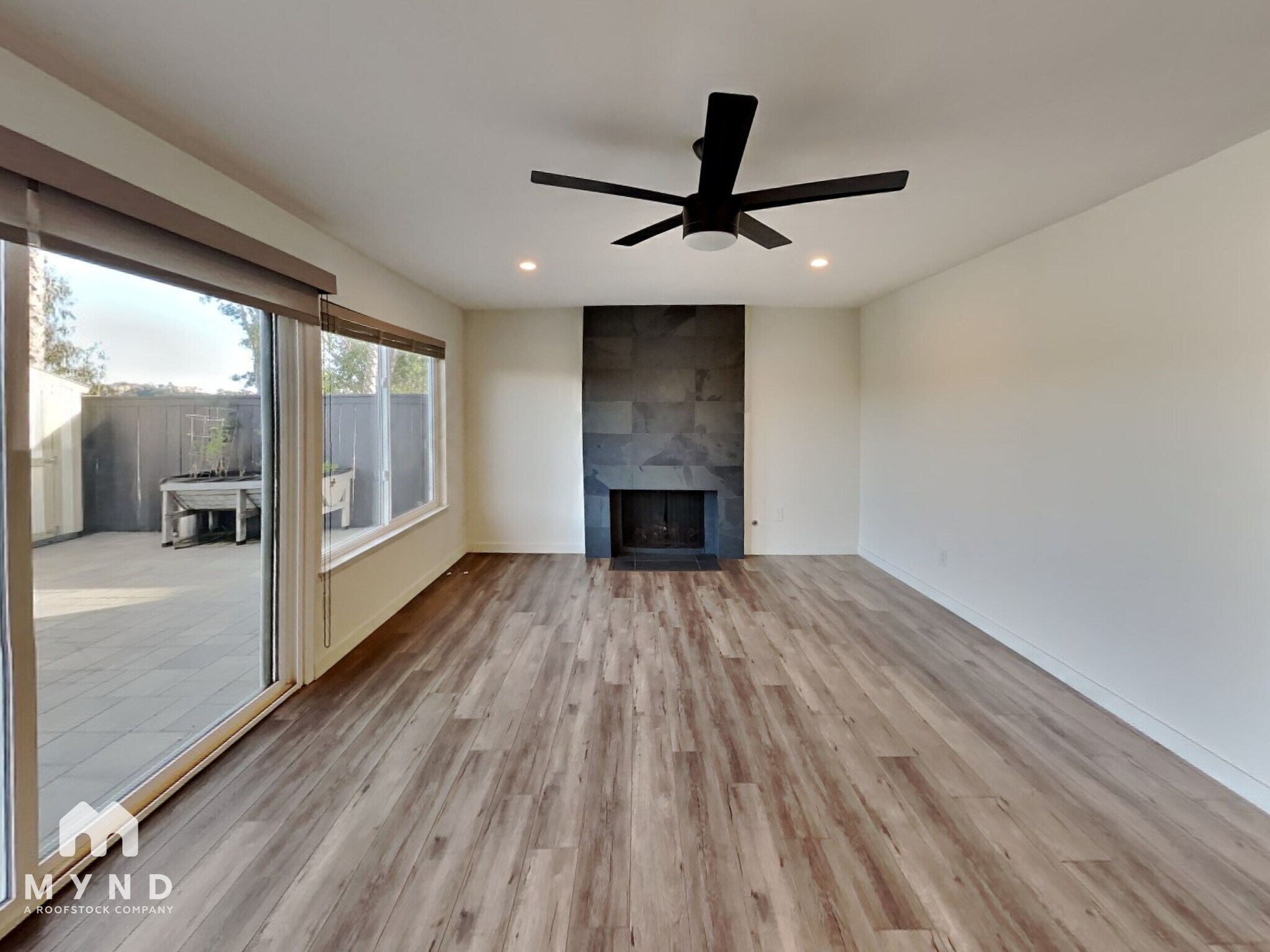 Building Photo - 13155 Portofino Dr