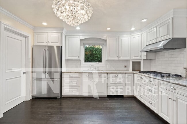 Building Photo - 4516 Sierra View Way