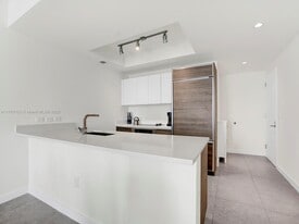 Building Photo - 1100 S Miami Ave