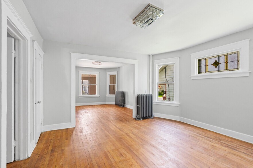 Building Photo - 112 Winthrop Ave