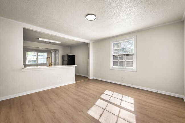 Building Photo - 981 McTyre Ct