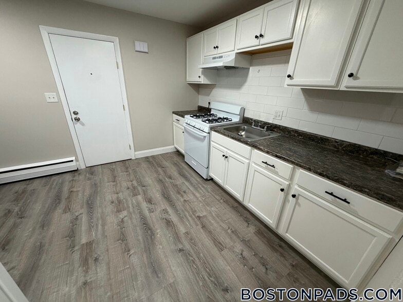 Building Photo - 18 Waugh St