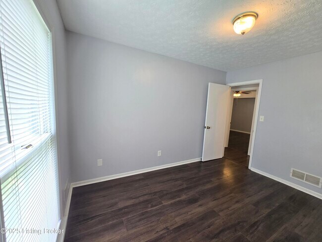 Building Photo - 9313 Le Beau Ct