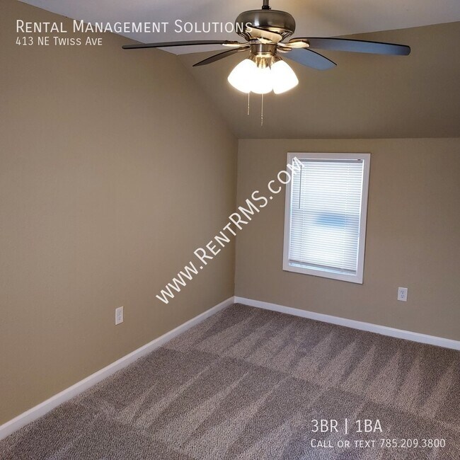 Building Photo - 413 NE Twiss Ave