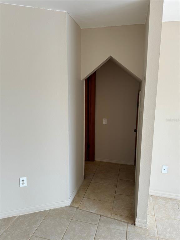 Building Photo - 8563 Pilgrim Ct