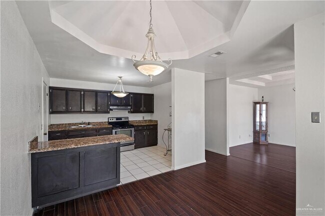 Building Photo - 13 N 28th St