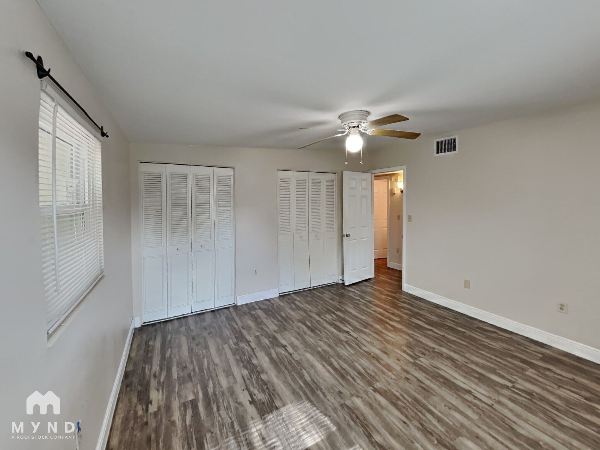 Building Photo - 14 Lamplight Ln