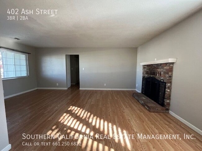 Building Photo - 402 Ash St