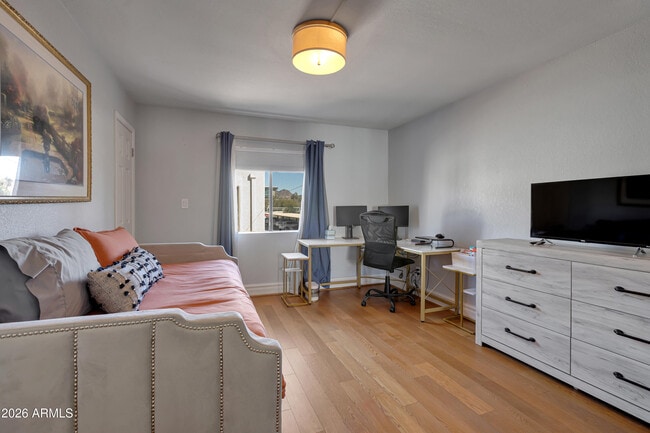 Building Photo - 3825 E Camelback Rd