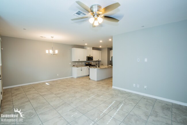 Building Photo - Stunning 3Bdm 2.5Ba Row Home in a Gated Co...