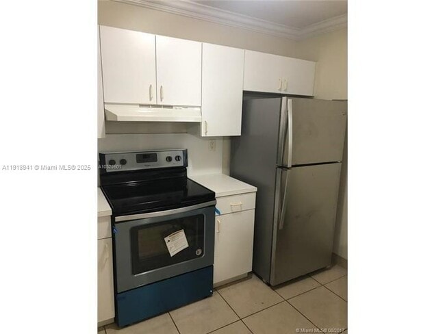 Building Photo - 4712 NW 114th Ave