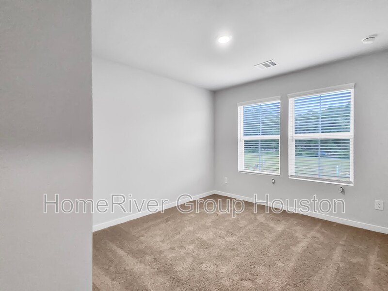 Building Photo - 17812 Lionheart Rd