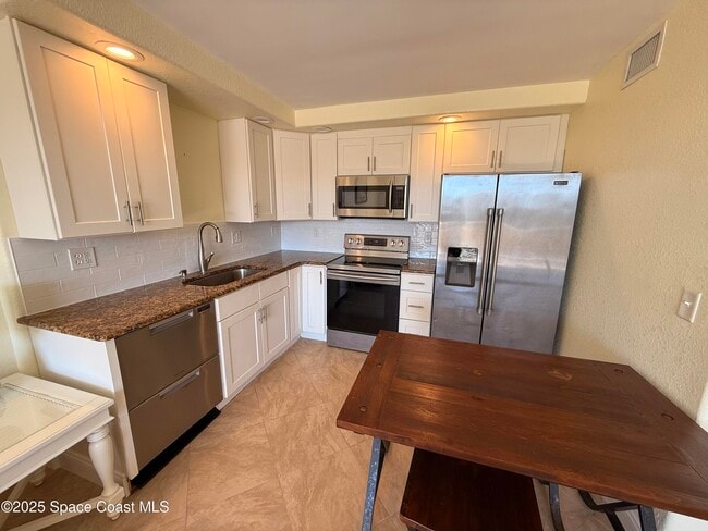 Building Photo - 2020 N Atlantic Ave