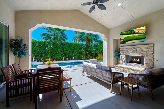 Primary Photo - 81805 Four Seasons Pl