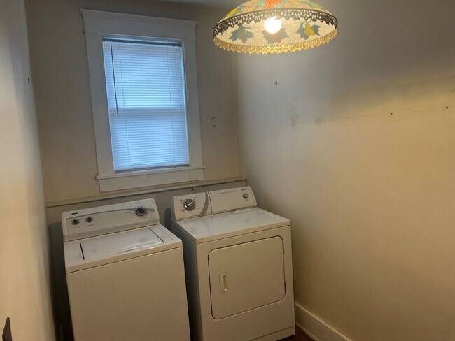 Building Photo - 2502 Blair Blvd