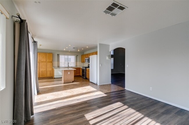 Building Photo - 7809 Calico Flower Ave