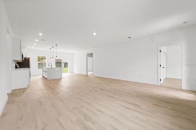 Building Photo - 5978 SW 154th Lane Rd